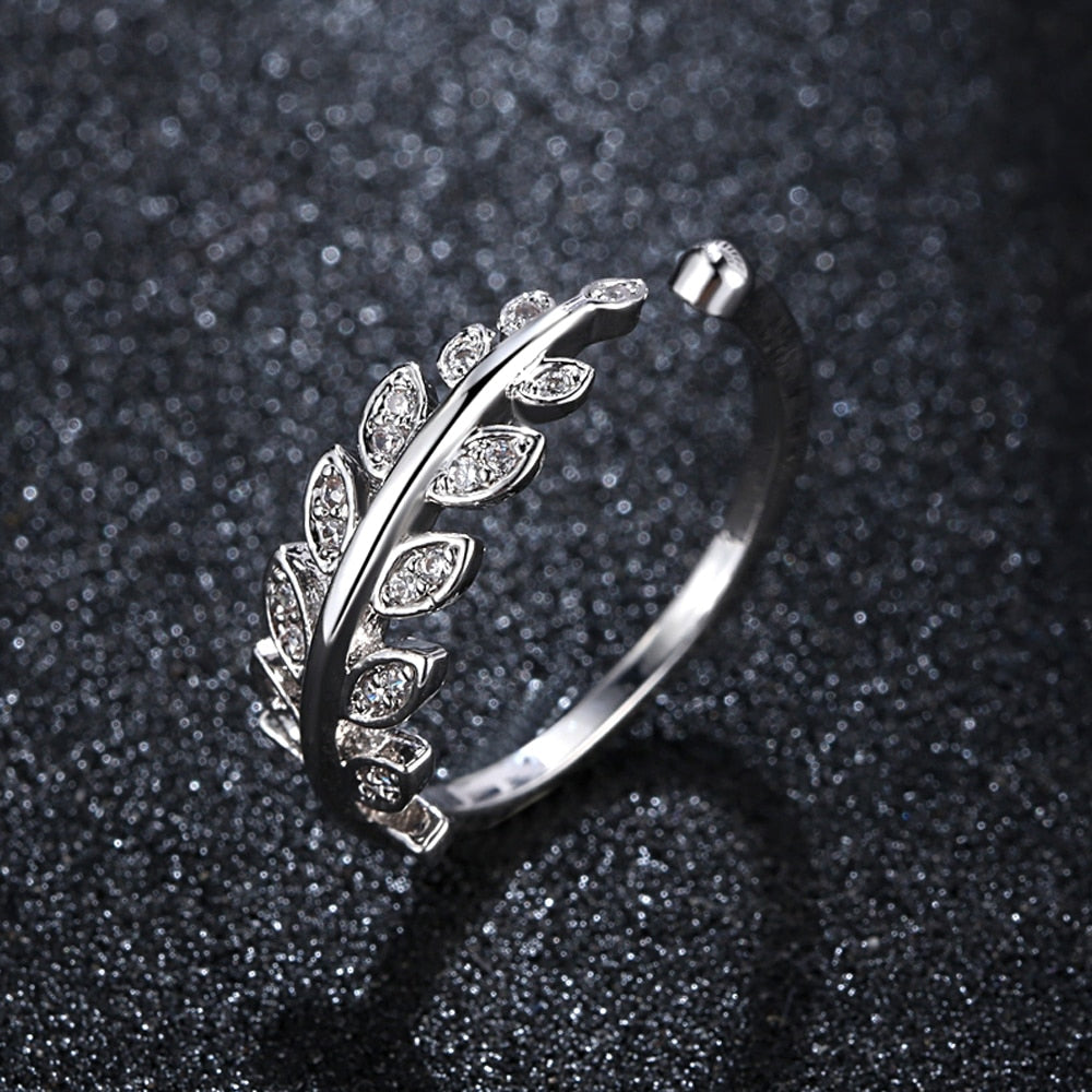 Lady Ring Leaf Shape Transparent
