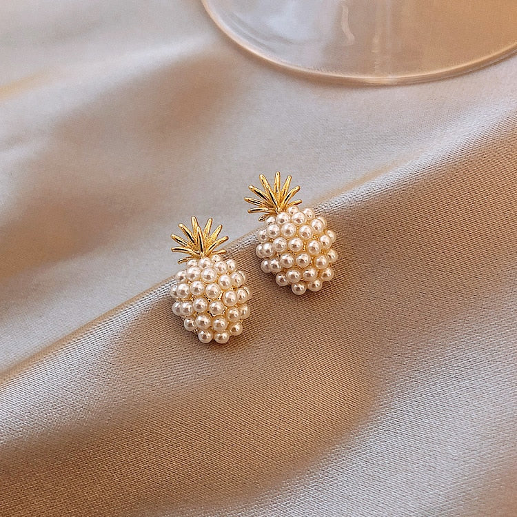 Geometric Pearl Women Classic Stud Earrings