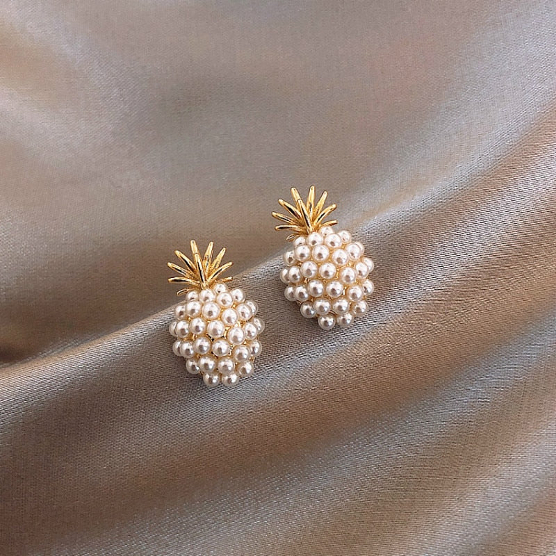 Geometric Pearl Women Classic Stud Earrings